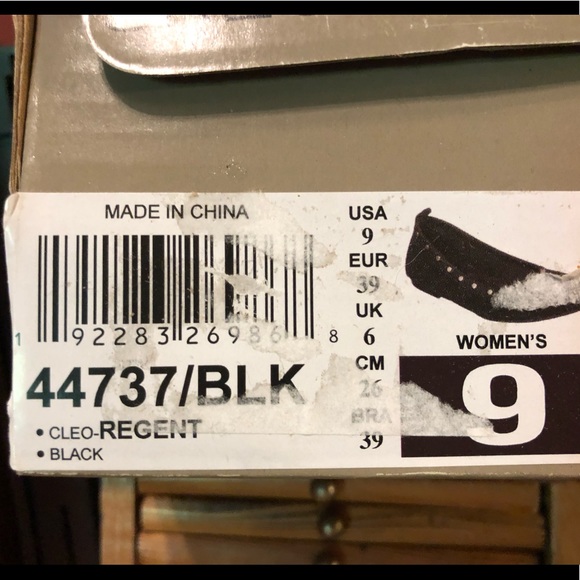 🆕 SKECHERS memory foam flat - Picture 13 of 16